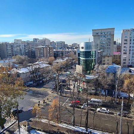 Flat In Central Bishkek Daire Dış mekan fotoğraf