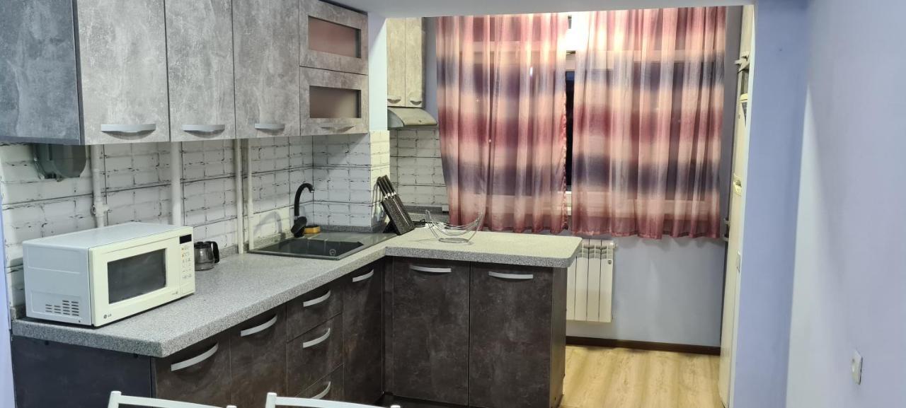Flat In Central Bişkek Dış mekan fotoğraf