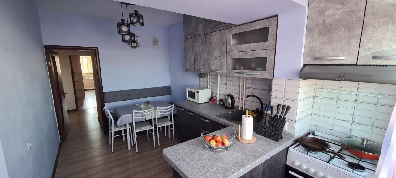 Flat In Central Bişkek Dış mekan fotoğraf