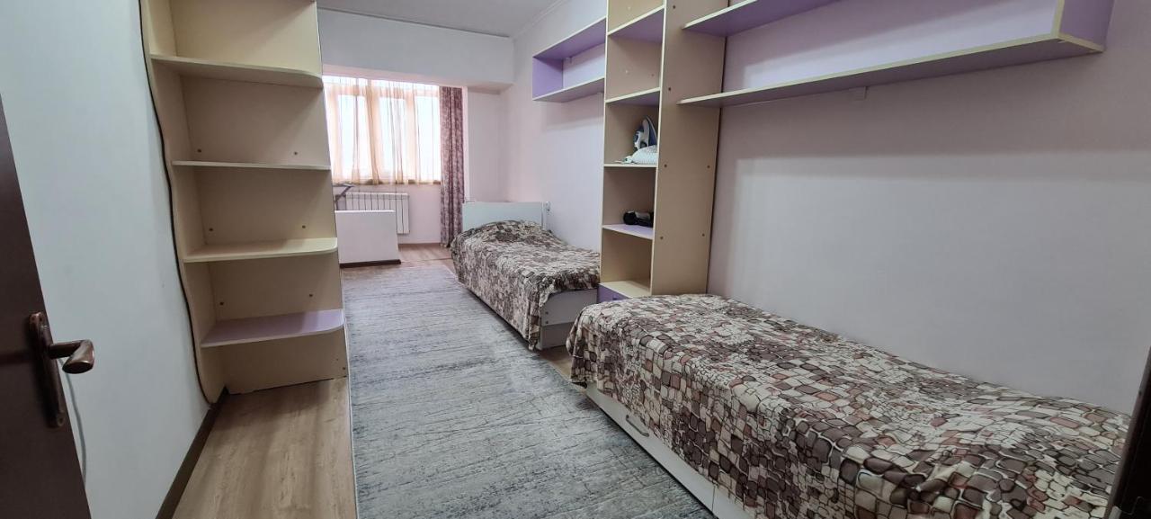 Flat In Central Bishkek Daire Dış mekan fotoğraf